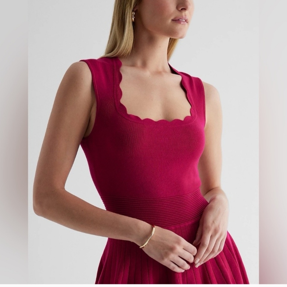 Express Red Scallop Neck Fit-and-Flare Dress - Picture 4 of 16